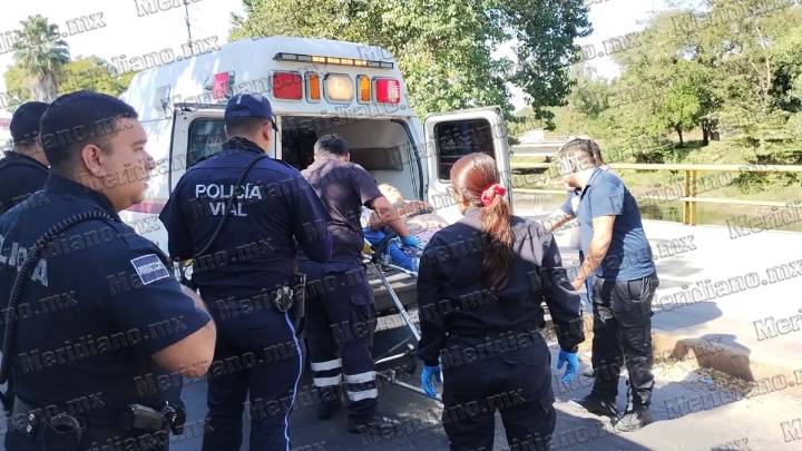 Camión urbano se queda sin frenos y provoca fuerte accidente en Tepic