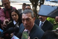 Representantes de transportistas y autoridades capitalinas se reúnen para analizar aumento a tarifas