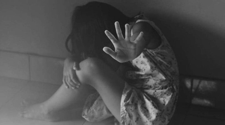 Madre amenazaba a su niña para que no denunciara abuso de “Cubiro”