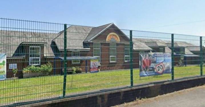 Dafen CP School forced to close as incident sees police swarm Llanelli area