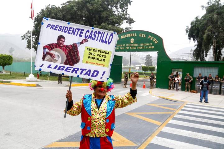 Simpatizantes de Pedro Castillo protestan contra condena de 11 años por autogolpe