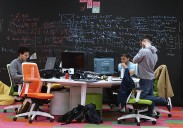 Telefónica se alía con la donostiarra Multiverse para aligerar sus modelos de IA de atención al cliente