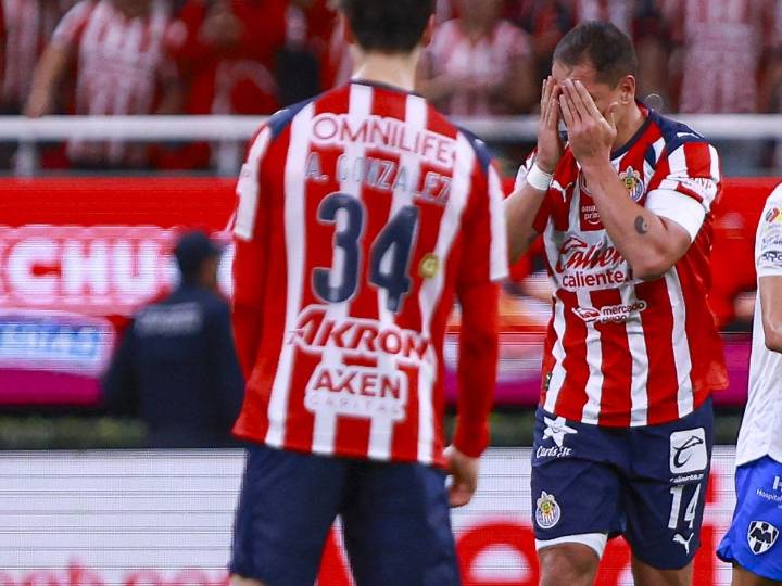 ¿Su último gol con Chivas? 'Chicharito' rompe en llanto tras anotar