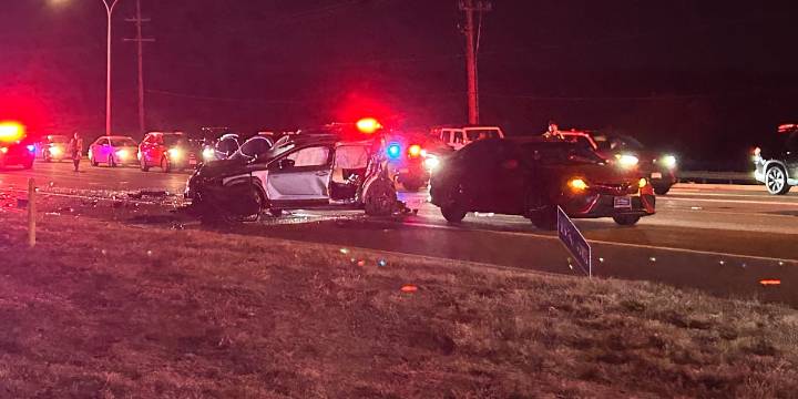 Colorado Springs police shut down northbound Powers near Barnes after crash near Stetson Hills