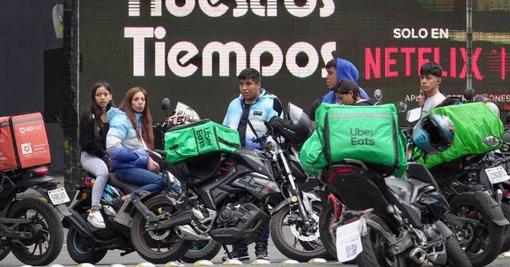 SCJN avala impuesto del 2% a plataformas, será más costoso pedir delivery