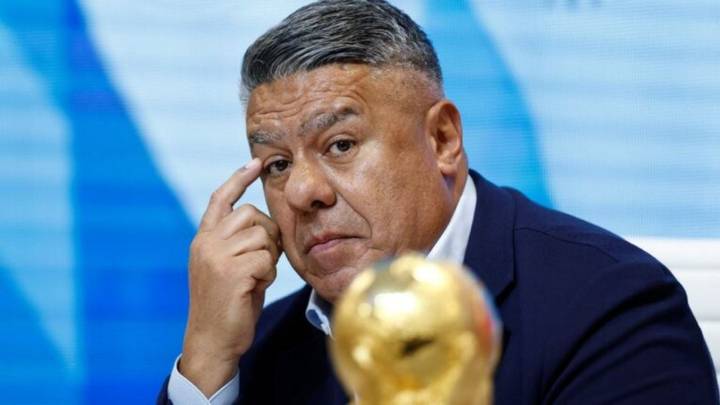 El Gobierno denunció a un financista cercano a Chiqui Tapia por lavado de dinero y evasión