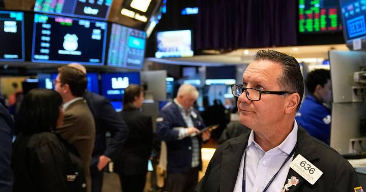 The Dow rallies 550 points to a record