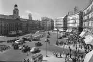 La dictadura franquista empezó desconfiando de las ciudades… hasta que las necesitó