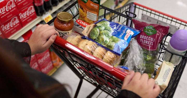 'What to Eat Now' nutritionist talks SNAP, food policy and the 'triple duty' diet