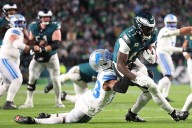 Deadspin | Eagles rely on defense to beat Lions for 4th straight win