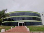 Acusa académica a la UIMQROO de violencia institucional por ignorar ajuste salarial