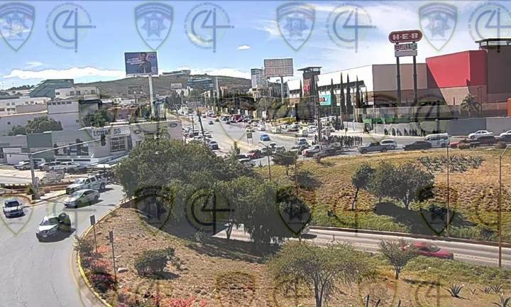 Guardia Civil Estatal y SSPC de la Capital restablecen la circulación en la Glorieta del Real Inn