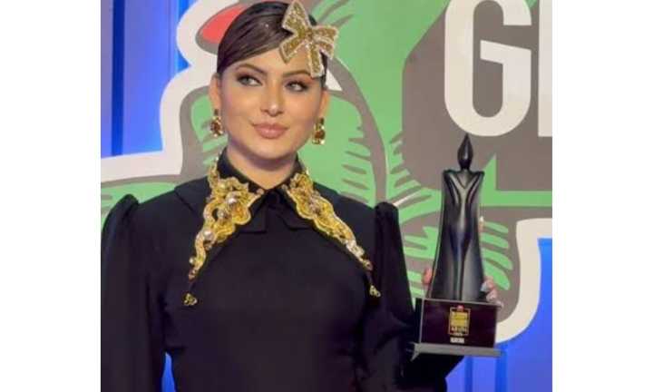 Urvashi Rautela Crowned Global Fashion Icon 2025, Dazzles in ₹7 Crore Gold Couture