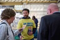 Las Vegas flyers could feel pain of unpaid air traffic controllers