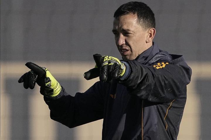 ¿Fin del ciclo? Los tres arqueros que analiza Riquelme para reemplazar a Agustín Marchesín en Boca