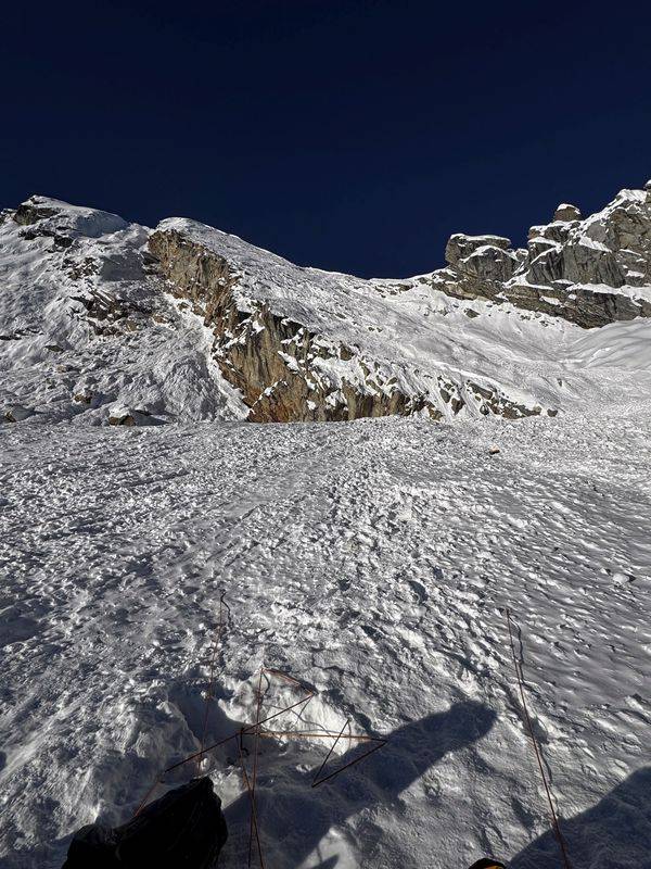 Rescuers recover bodies of two climbers hit by avalanche in Nepal