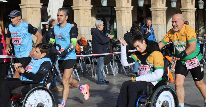 VIII Carrera y Marcha contra la Violencia de Género reúne a más de mil personas en Salamanca