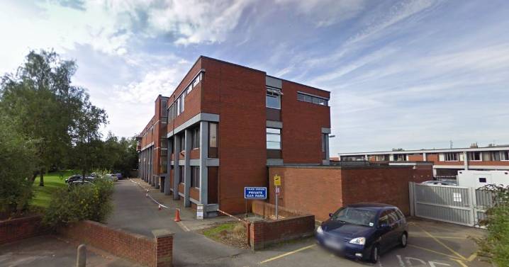 Boston evacuation LIVE: Suspicious device found as people warned to leave area