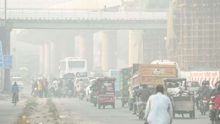 Delhi air quality deteriorates to ‘severe’ category; AQI above 400 in multiple areas