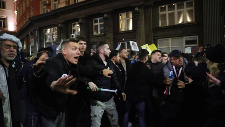 Thousands rally to protest Bulgaria's 2026 budget