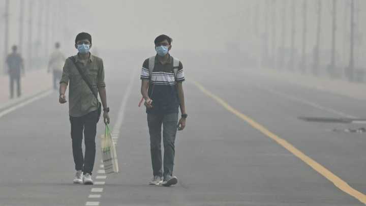India agobiada por la contaminación: ellos respiran distinto
