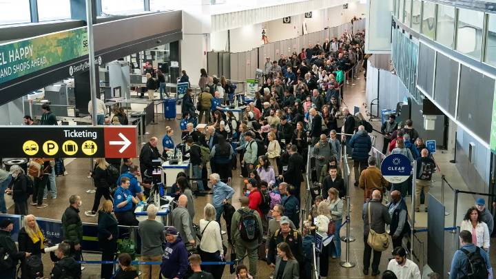 Thousands of flights canceled at major US airports this week nationwide