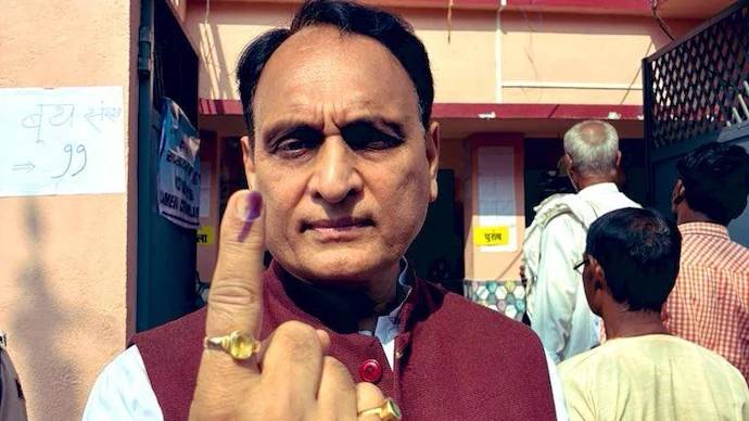 Did BJP MP Rakesh Sinha Vote Both In Delhi & Bihar Assembly Elections?