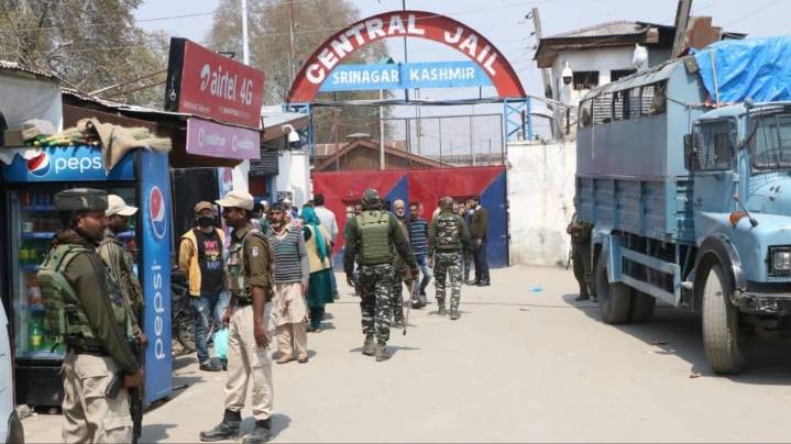 CIK Searches Central Jail Srinagar, Kupwara Over Terror Links & Digital Device Misuse