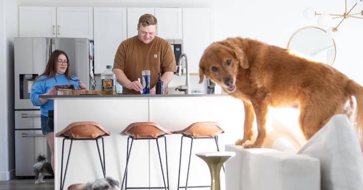 Economic strain: Inflation and job market challenges hit home