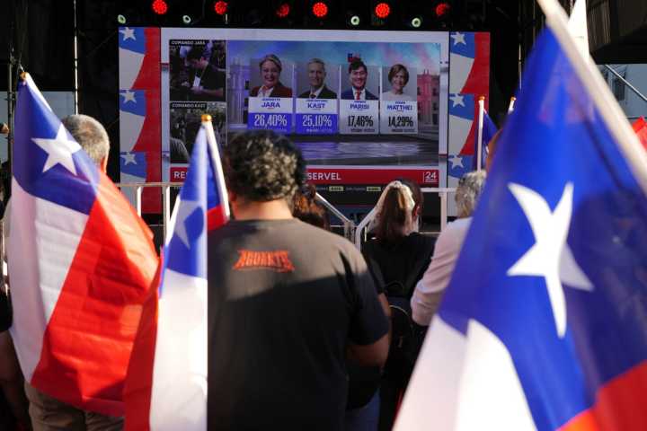 Jara y Kast pasan a segunda vuelta de las presidenciales en Chile