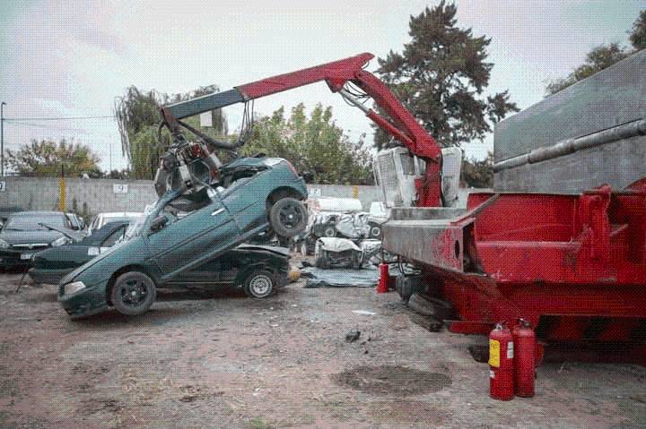La Municipalidad de Quilmes compactará más de 200 autos y casi 600 motos