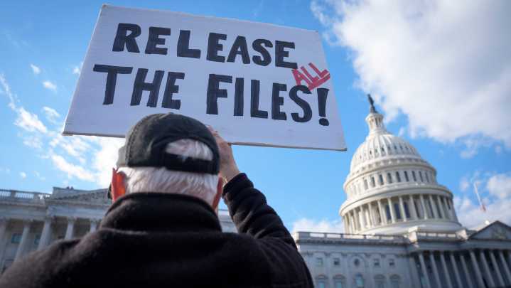 Which NJ representatives signed petition to force Epstein files vote