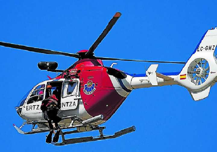Rescatan a un montañero herido en el Aratz
