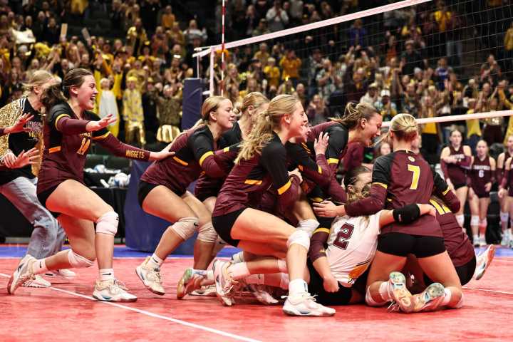 Nuggernauts: Hawley wins 2nd consecutive MN Class 2A volleyball state title