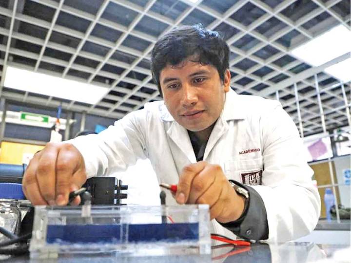 IPN crea electrodos con sargazo para limpiar aguas residuales de la industria textil