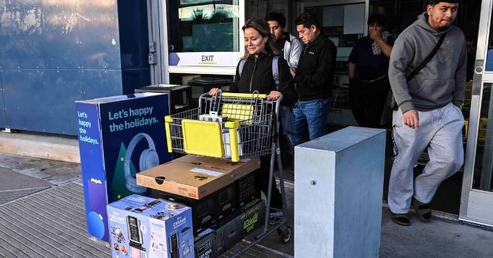 Black Friday shopping in North Texas draws big crowds despite complaints about weaker deals