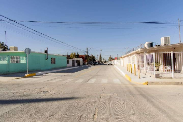 Entrega Marco Bonilla pavimentación de cuatro calles de la colonia Revolución