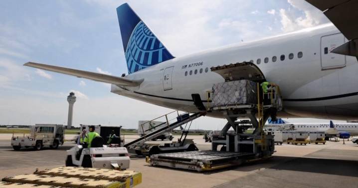 Dos aviones de United Airlines colisionan en la pista