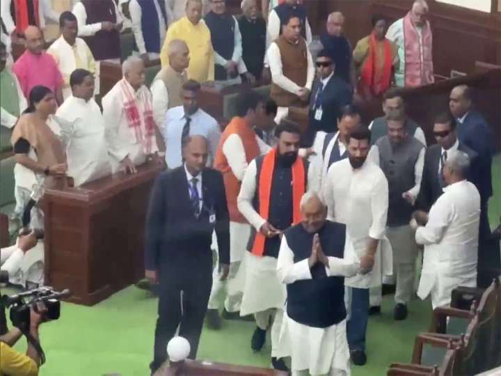 Nitish Kumar unanimously elected as NDA leader in Bihar