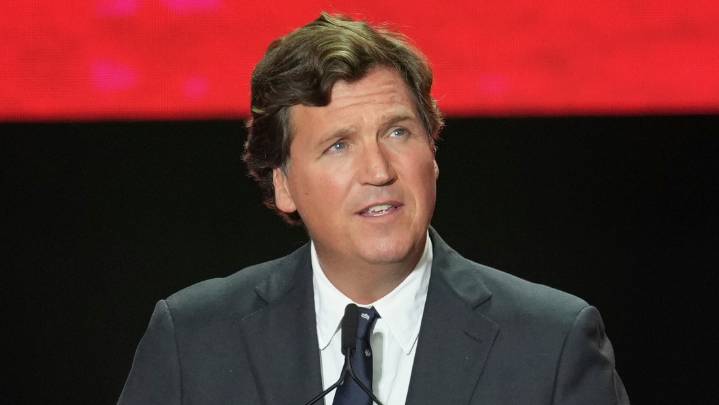 "El FBI mintió": La explosiva revelación de Tucker Carlson sobre el tirador que casi mató a Trump