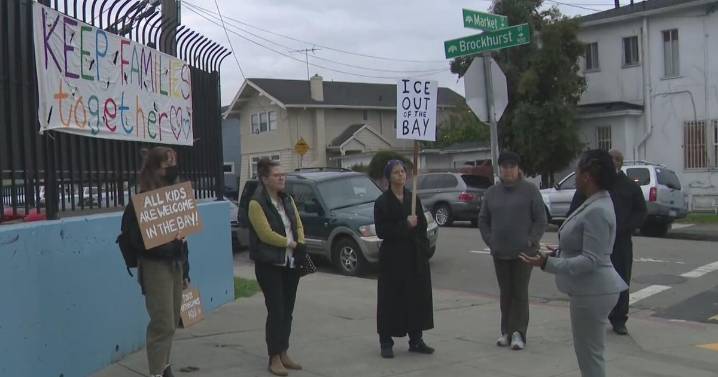Oakland community rallies together after ICE was seen near a school
