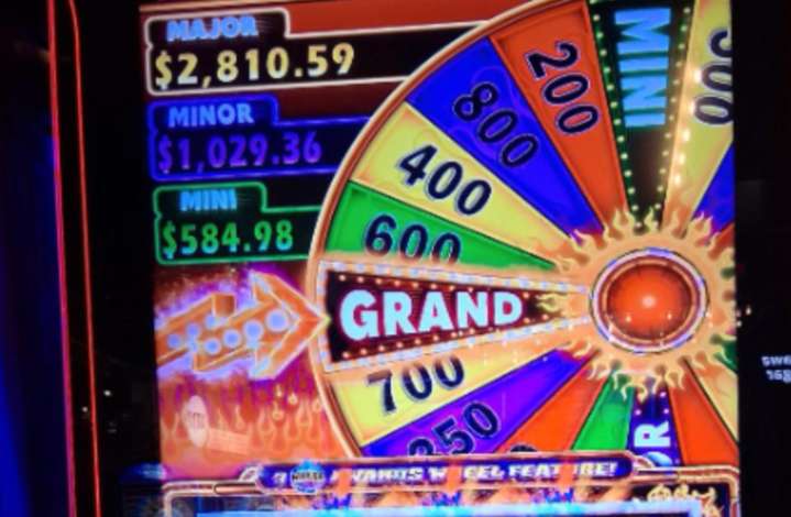 Mass. casino winner: $2.50 bet ended in jackpot prize for slots player