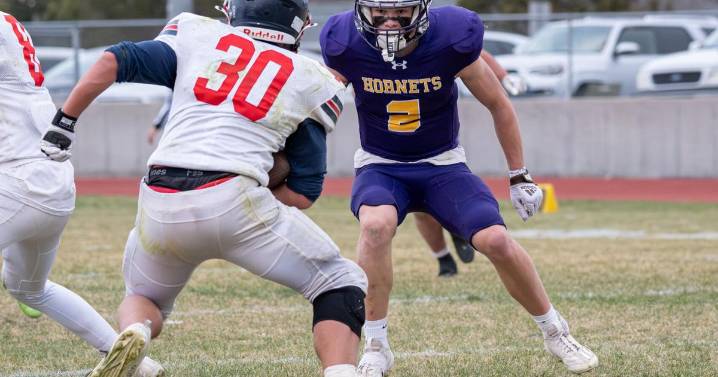 Hornets score on first 8 drives to down Lingle in 9