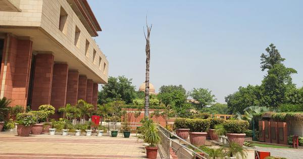 Modi degree case: Delhi HC seeks DU’s reply to delay in filing appeals to disclose PM’s certificate