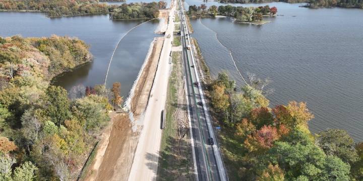Bridge demolition begins for Illinois Route 13 expansion over Crab Orchard Lake