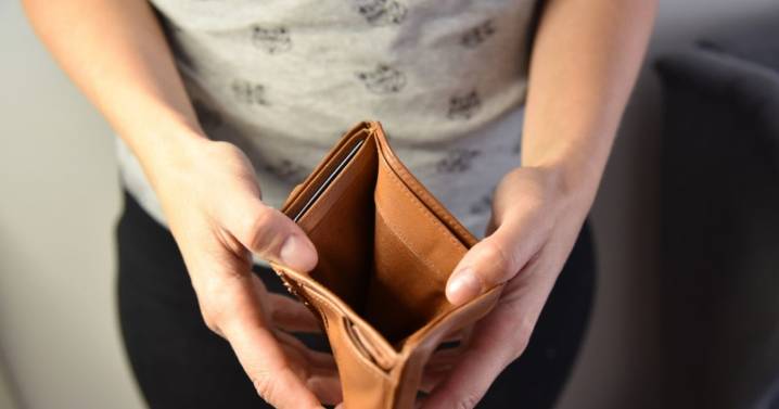 HMRC Child Benefit 'flaw' means hundreds of families having payments stopped