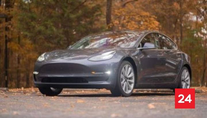 $45 millones y se maneja solo: "taxi Tesla" causa sensación en el sector oriente de la capital