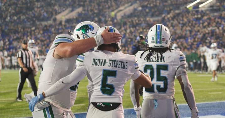 Tulane beats No. 22 Memphis 38-32 to stay in contention for the Group of Five’s spot in CFP