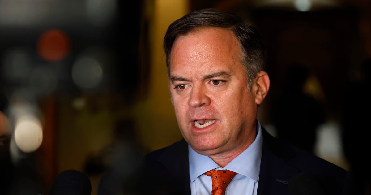 Walker explica transferencia que recibió de Yáber y manifiesta disposición para entregar antecedentes a la Fiscalía