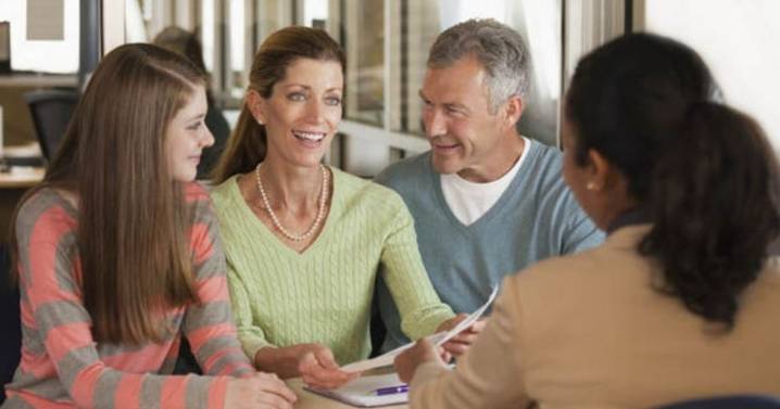 Bank of Mum and Dad giving out £2,000 to help kids with cost of living crisis